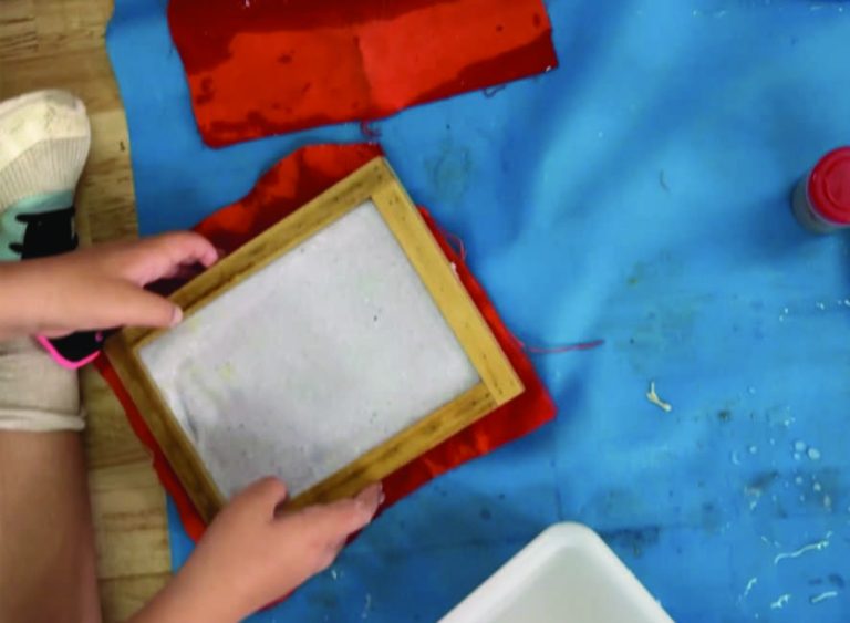 Del papel usado a una nueva historia: así reciclamos en el CEIP Aguatona